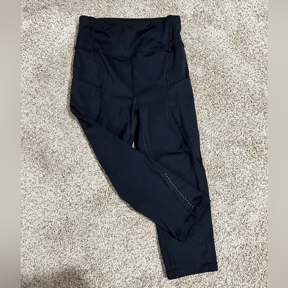 Size 4 lululemon running capris.